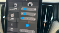 Volvo XC60 2.0 T8 [455] PHEV Ultra Dark 5dr AWD Geartronic Estate